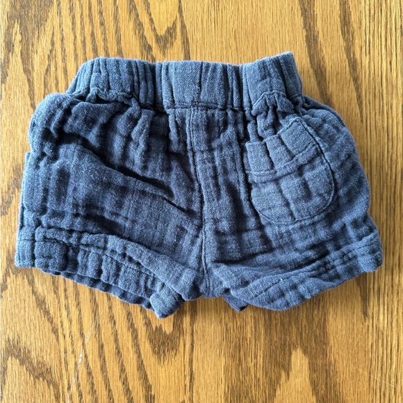 Free add on! Jamie Kay Organic Cotton Muslin Lily Short in Graphite, size 0-3M - Picture 2 of 6